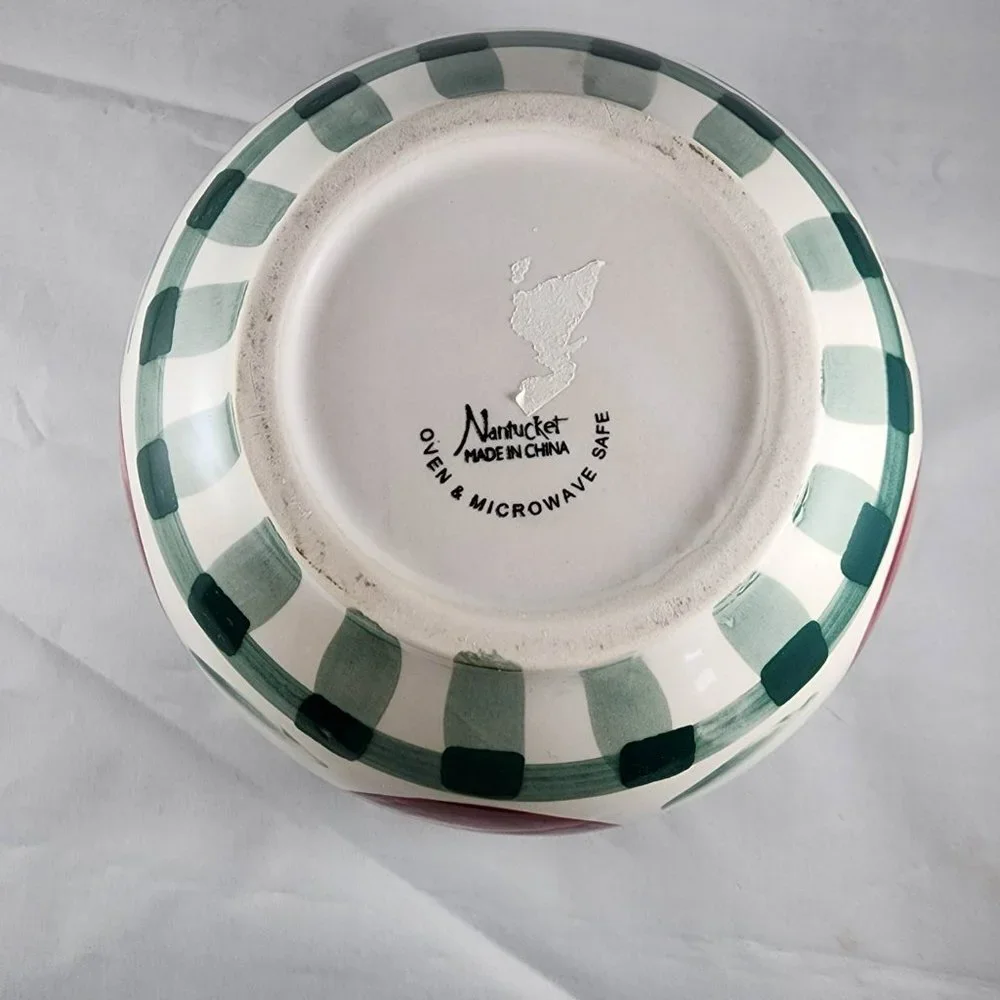 EUC Nantucket Apple Crockery Bowl